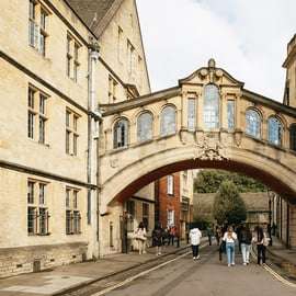 Führung durch die Universität Oxford mit Alumni Guide