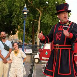 London: Tower of London-i túra a koronaékszerekkel és a Beefeaterekkel