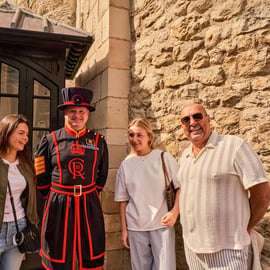 Londyn: Tower of London Tour z klejnotami koronnymi i Beefeaters