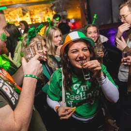 Londres: Rastreio de bares e discotecas em 5 locais no centro de Londres