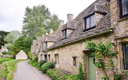 From London: Cotswolds Villages Small Group Day Tour