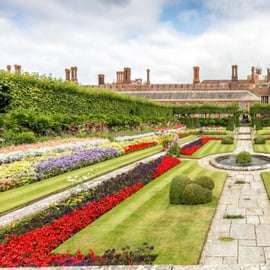 Hampton Court Palace Entry Ticket with Audio Guide