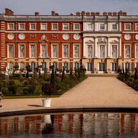 Hampton Court Palace Entry Ticket with Audio Guide