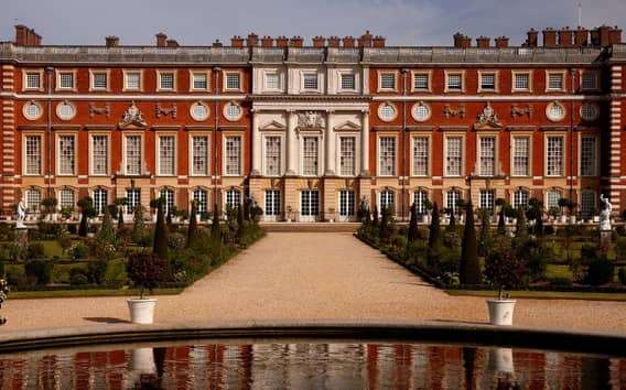 Hampton Court Palace Entry Ticket with Audio Guide