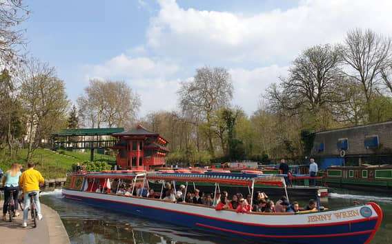 Camdeni csatornahajó-kirándulás a Hampstead Road zsilipen át