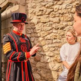 Londyn: Tower of London Tour z klejnotami koronnymi i Beefeaters