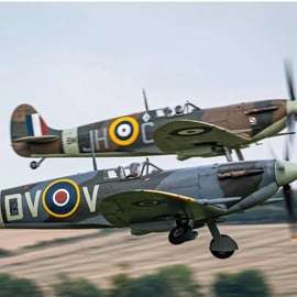 Excursão Particular de Avião Duxford IWM com Opção de Traslado do Hotel em Londres