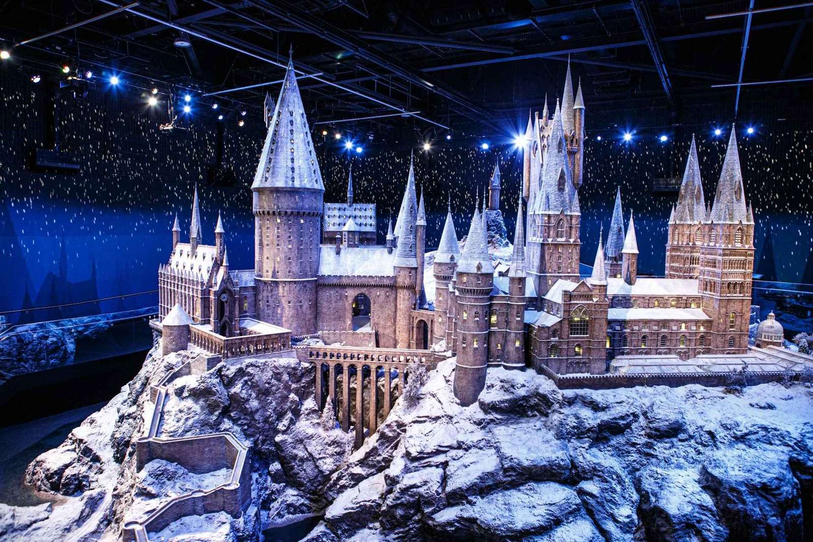 Harry Potter Studio Tour with Thames Cruise Ticket