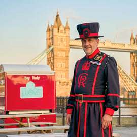 London: Tower of London-i túra a koronaékszerekkel és a Beefeaterekkel