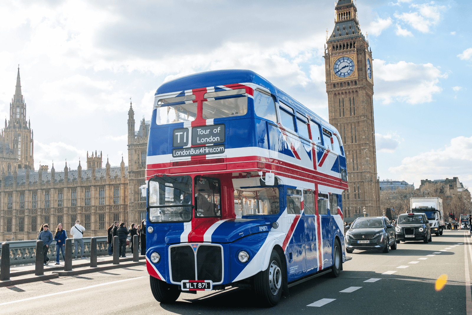 Afternoon tea bustour door Londen in een Routemaster